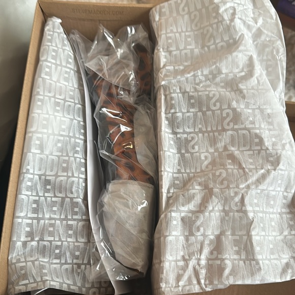 Steve Madden CHERISH LEOPARD shoes | BRAND NEW - Picture 6 of 6